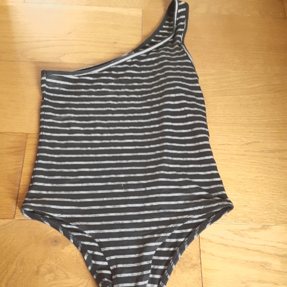 STRIPPED BODYSUIT